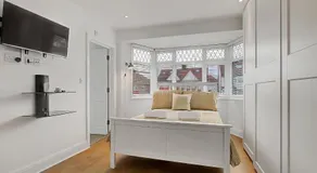 Quality Apartments Close to Tube - Image 2