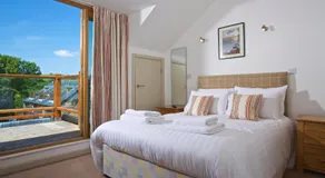 Dartmouth Green Lodges - Image 2