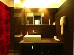 M&J Place Hostel - Image 5