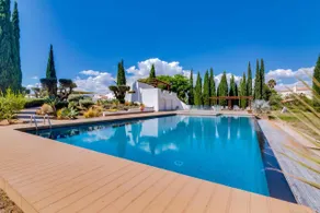 Side Villas - 1bdr Retreat with BBQ & Patio - Image 3