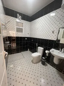 clean and comfortable master bedroom - Image 5