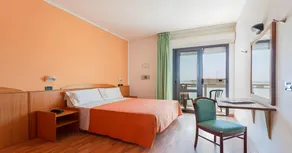Little Hotel - Image 2