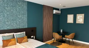 Hotel SIS - Rooms - Image 2
