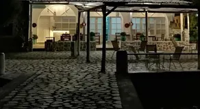Afrodite Luxury Rooms - Image 4
