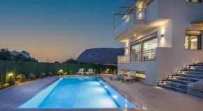 Utopia Luxury Villas - Image 2