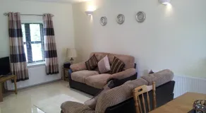 Ashford Villa - Image 2