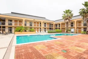 OYO Hotel Baton Rouge Mid City - Image 3
