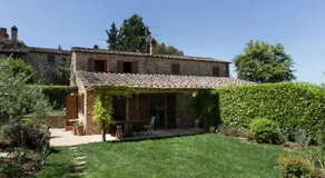 Luxury Serviced Cottage in a Historical Chianti Borgo - Image 4