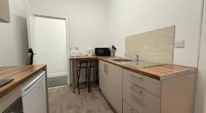 City Centre Bury Stay - Modern 3 Beds, 2BR - Image 4