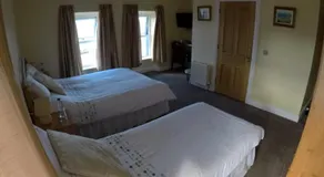 The Seaview Tavern - Image 2