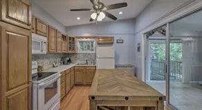 22 Mi to Ski Big Bear! Lake Wallenpaupack Getaway - Image 5