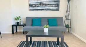 Hollywood Beach Apartments - Walk to the Beach - Image 3