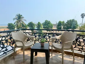 Beach Front by Oviya Hotels - Image 4