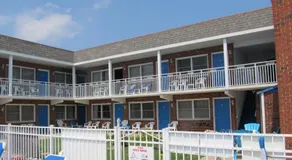 Colton Court Motor Inn - Image 2