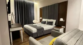 Arberia Palace Hotel - Image 2