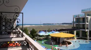 Golden Dunes Primorsko Apartments - Image 2