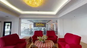 Golden Hotel - Image 2