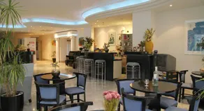 Mantenia Hotel - Image 5