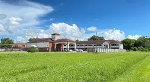 Island Suites Bay City - Image 2