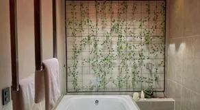 Yolo Motel - Image 4