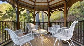 Red Barn Retreat by Carolina Mornings - Image 5