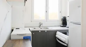 Bright Apartment at the Gates of Paris - Image 4