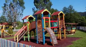 Roden Dom Holiday Home - Image 2