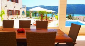 Villa Ludilo mit 4 Apartments in Poljica - Marina bei Trogir Split - Image 4