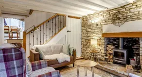 2 Bed in Minchinhampton 72872 - Image 2