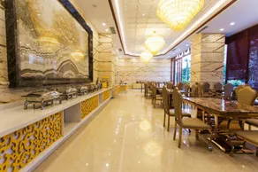 Xing'an Changfeng Hotel - Image 2