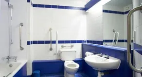 Travelodge Ipswich Beacon Hill - Image 3