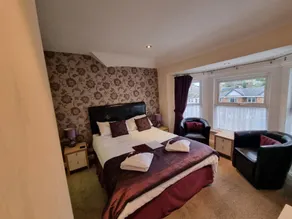 The Fawley Guest house - Image 2