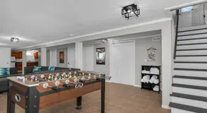 Prime Location, Cozy & Spacious home in Schaumburg - Image 4