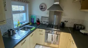 Nice 3 Bedroom House Ealing - Image 3