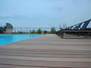 Base Hotel - Image 5