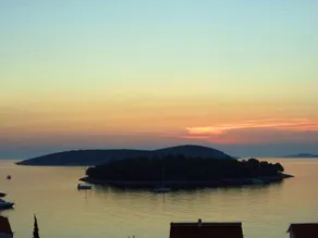 Apartment ZB B2 Maslinica, Island Solta - Image 3