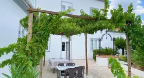 Pias Guesthouse - Image 3