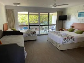 Whitehaven Beachfront Holiday Units - Image 2