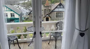 Gable Lodge Guest House - Image 5