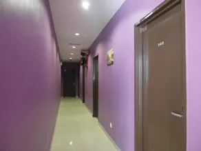 Le Hotel - Image 5