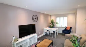 Private Parking - Two Bedroom Home Andover - Image 4