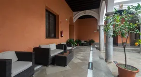 Apartamentos Palacio de los Jerónimos - Image 5