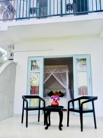 RK Smiley House - Image 3