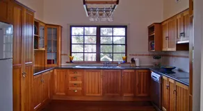 Two Thirds Blue- Pet friendly- 1km walk from Culburra Beach & an indoor fire place & outdoor firepit - Image 2
