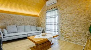 Patakun holiday home for 5, with heated pool - Image 3