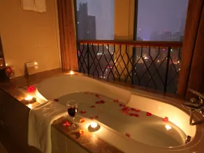 Yuyang Riverview Hotel - Image 5
