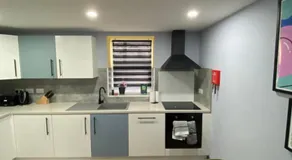 Aaron Wise - 51 Fitzhamon Apartments - Image 5