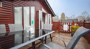 Lakeside 1, White Cross Bay, mid way between Ambleside and Windermere with hot tub - Image 4