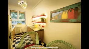 Best Location cosy Art flat - Image 4