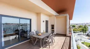 Horizon Apartment by Seewest - Image 4